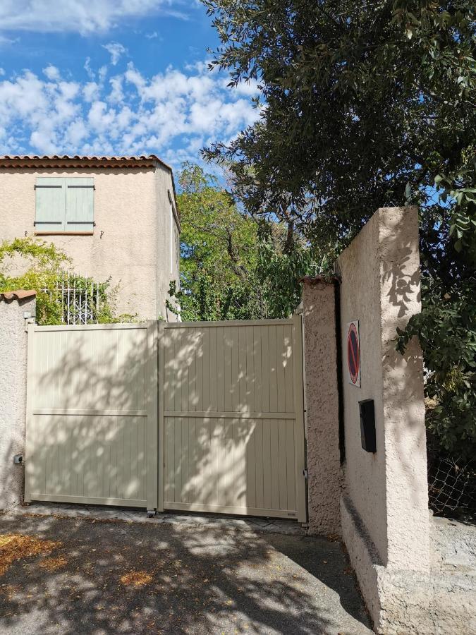 Appartement En Sous Sol De Villa Avec Acces Jardin Et Piscine 마르세유 외부 사진